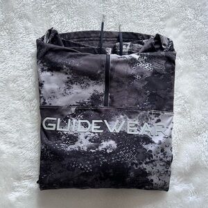 Men’s Cabela’s guidewear 1/4 zip pullover. Size M, camo, hardly worn.